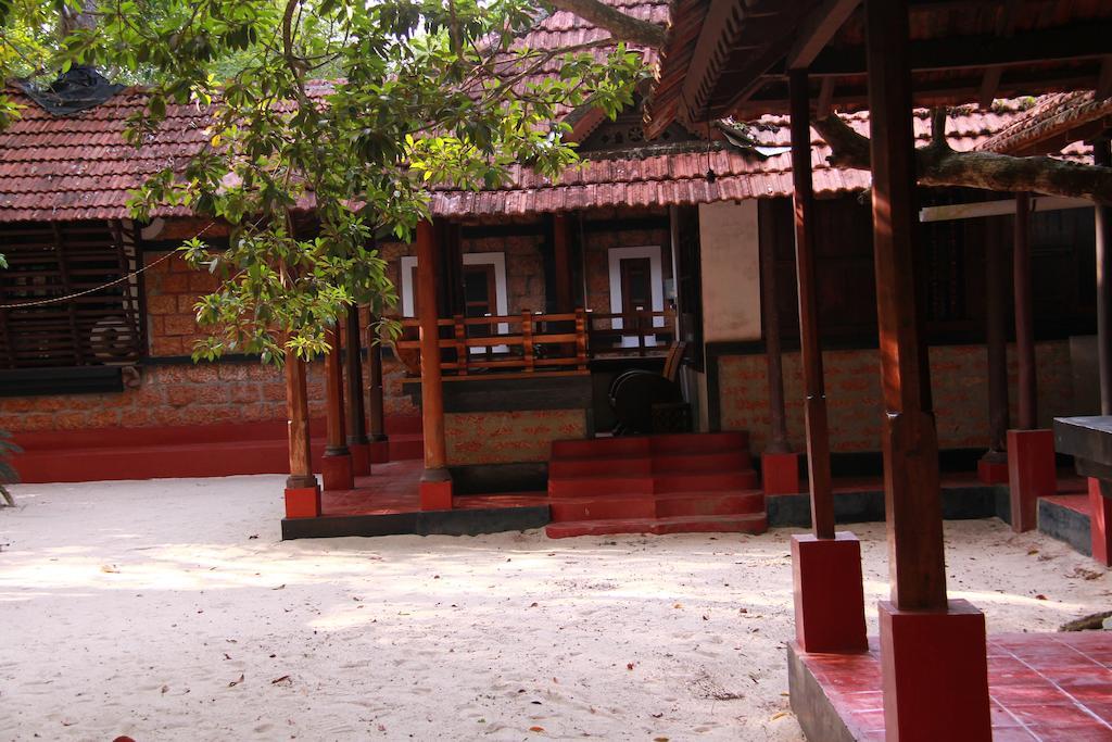 Arakkal Heritage Mararikulam Esterno foto
